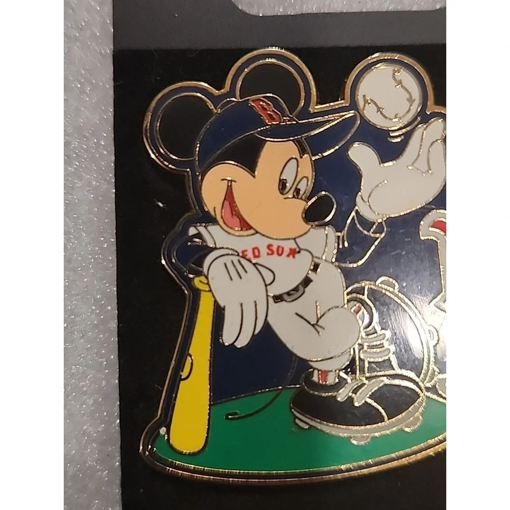 Disney‎ Mickey Mouse Boston Red Sox Uniform Major League Baseball 2008 Pin 45151